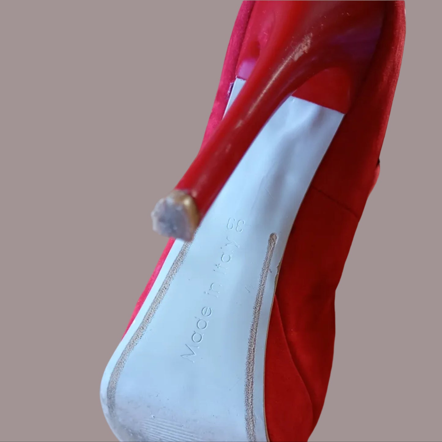 Miss Globo Décolleté Peep-Toe Rosso Scamosciato con Plateau – Numero 38 – Made in Italy