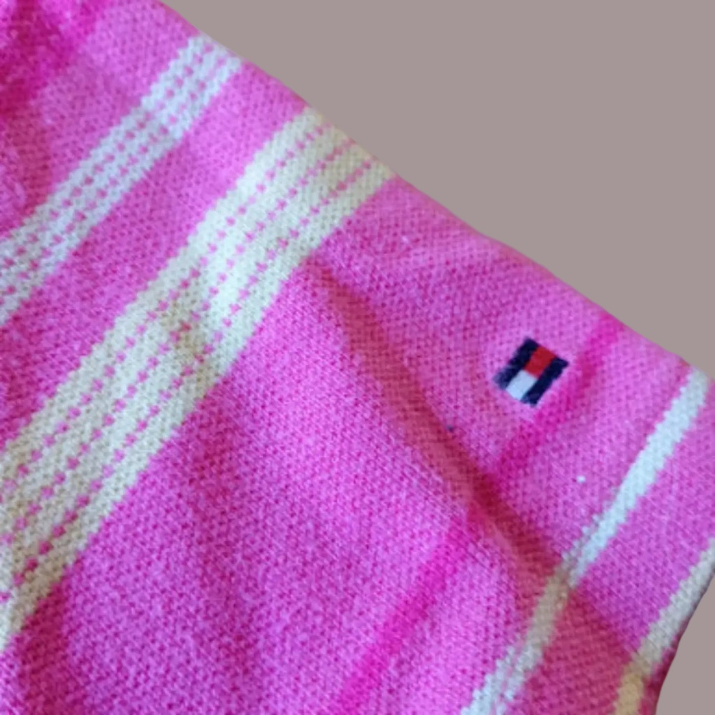 Polo Tommy Hilfiger Donna Rosa Fucsia Righe Gialle Stemma Ricamato Taglia M