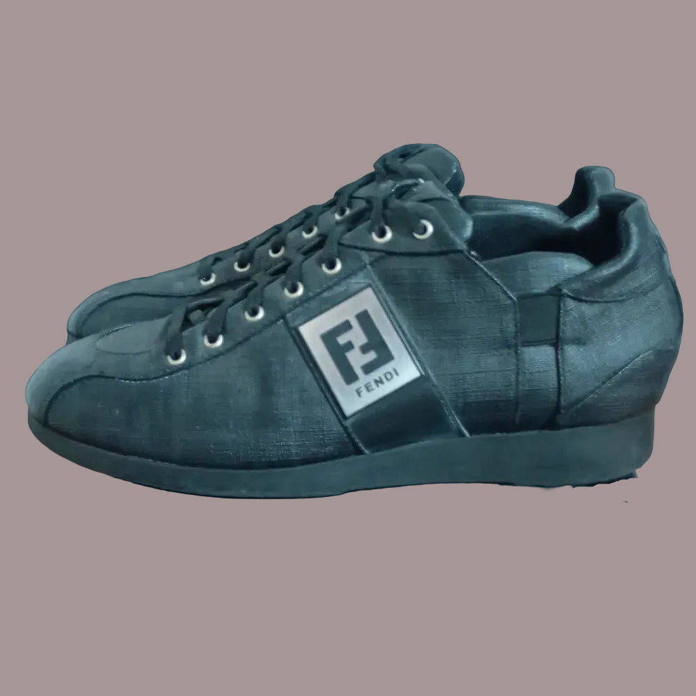 Sneaker Fendi in Pelle Nera con Logo – Taglia 38 | Usato Ottime Condizioni