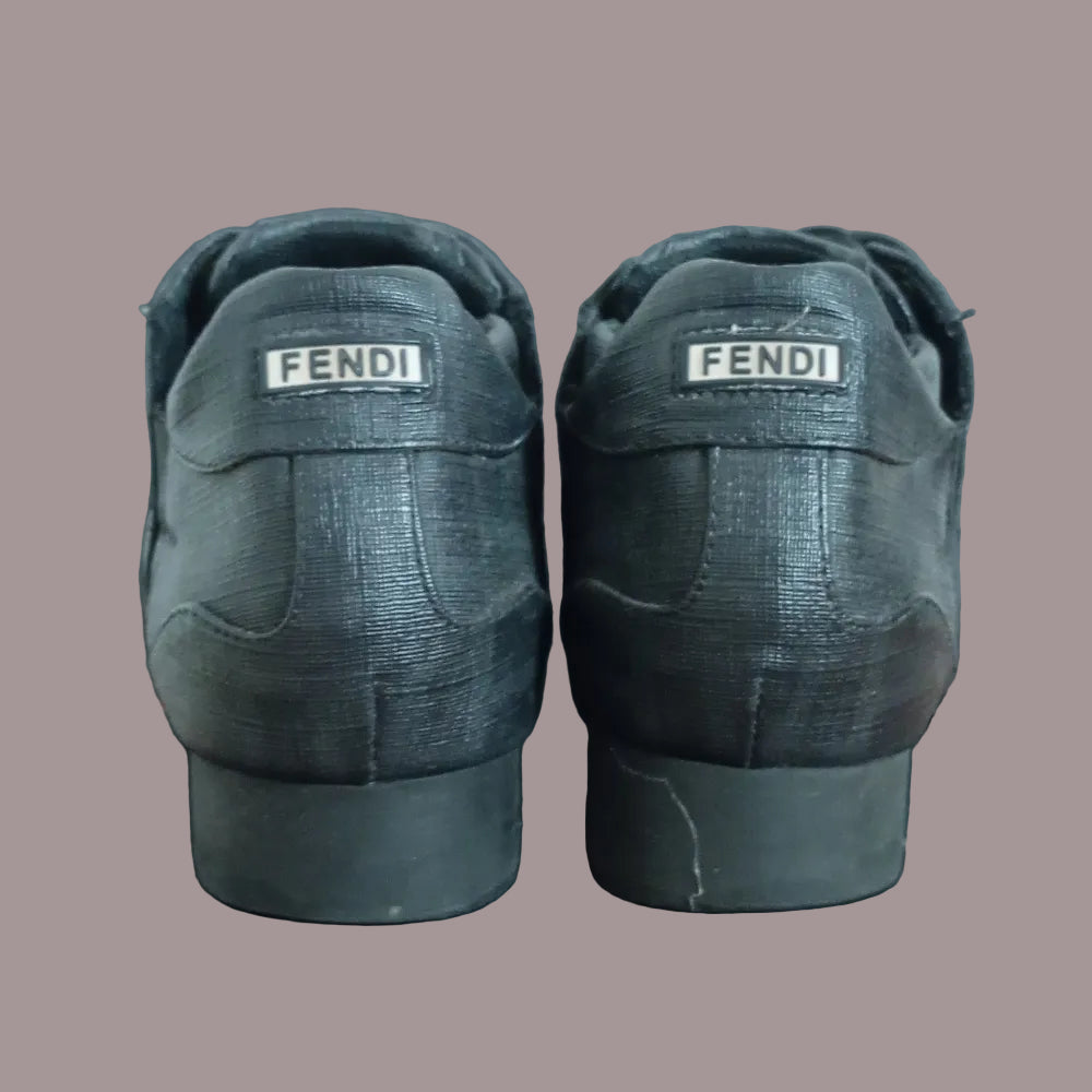 Sneaker Fendi in Pelle Nera con Logo – Taglia 38 | Usato Ottime Condizioni