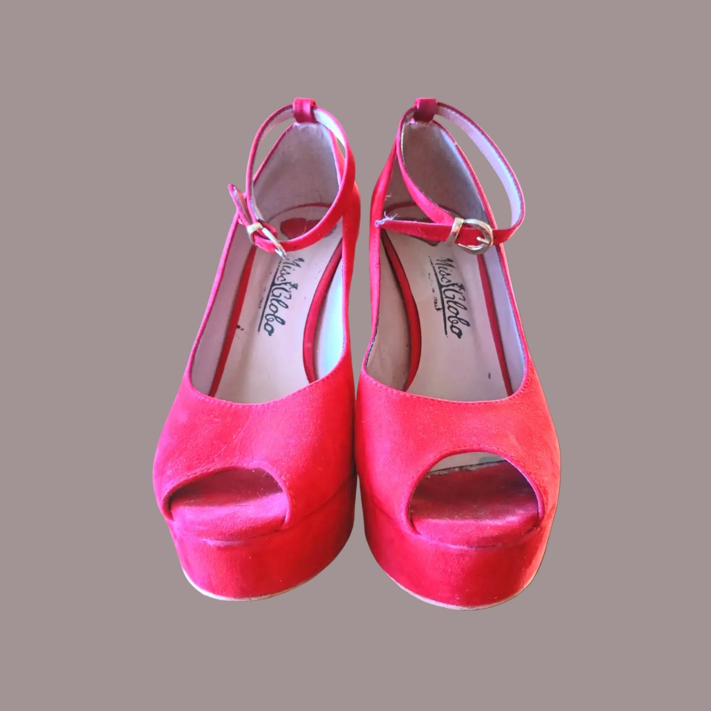 Miss Globo Décolleté Peep-Toe Rosso Scamosciato con Plateau – Numero 38 – Made in Italy