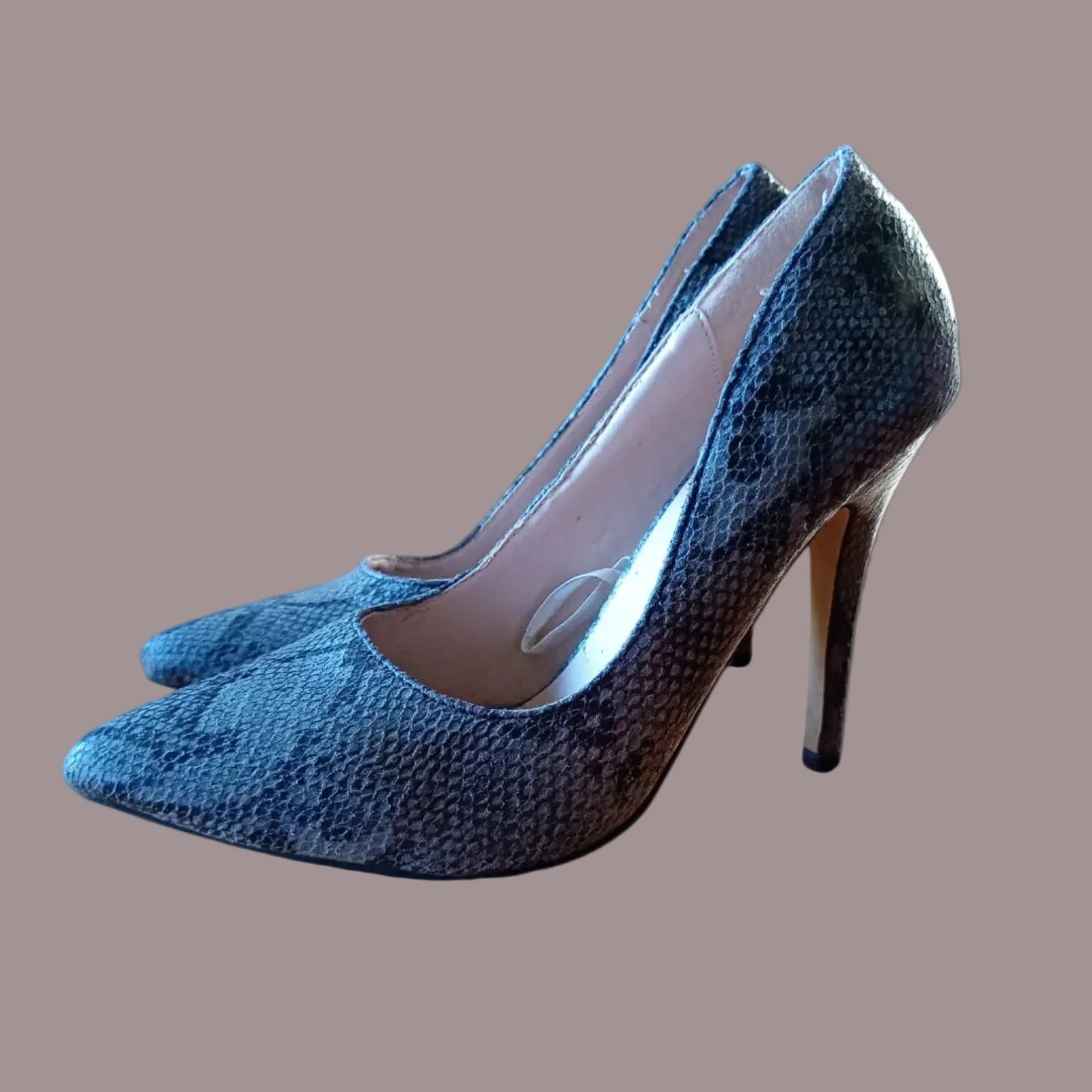 Décolleté a Punta Snake Print Blu Elettrico Tacco Spillo – Numero 39 – Usato
