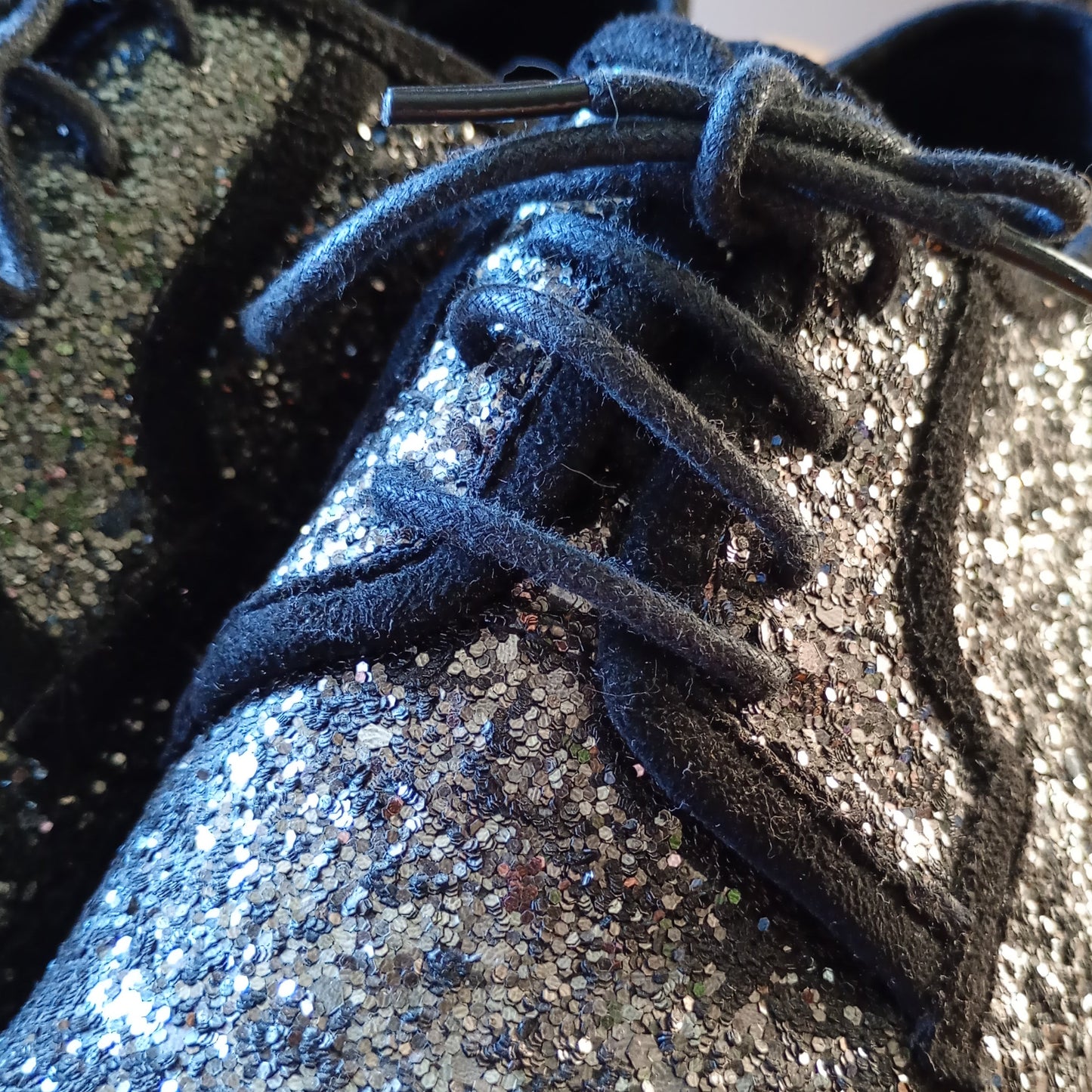 Scarpe Derby Glitter Blu Multicolor con Lacci – Numero 39 – Usato