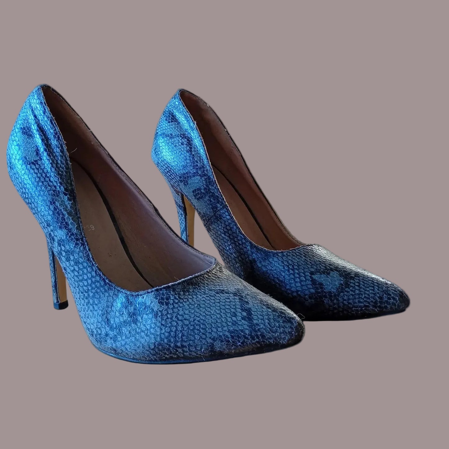Décolleté a Punta Snake Print Blu Elettrico Tacco Spillo – Numero 39 – Usato